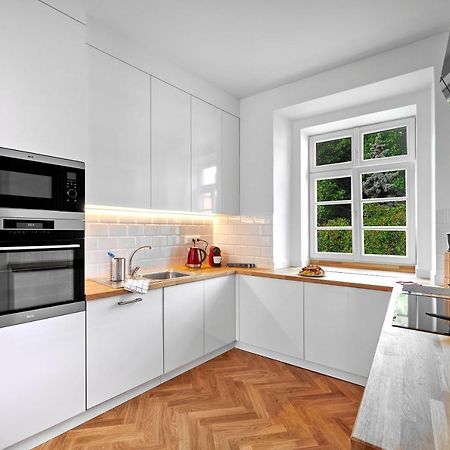 Downtown Suites Mala Strana Прага Екстер'єр фото