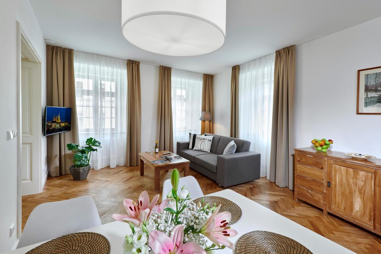 Downtown Suites Mala Strana Прага Екстер'єр фото