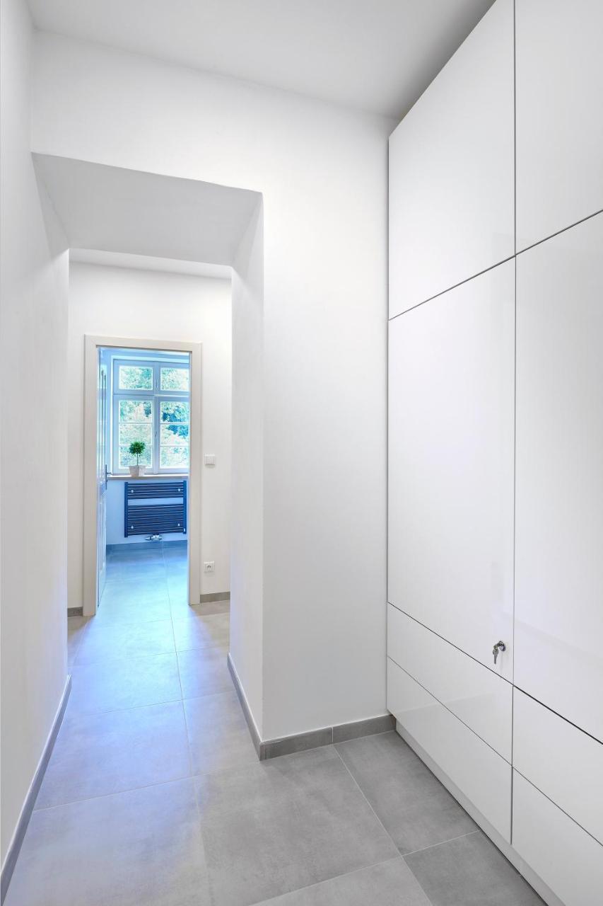 Downtown Suites Mala Strana Прага Екстер'єр фото
