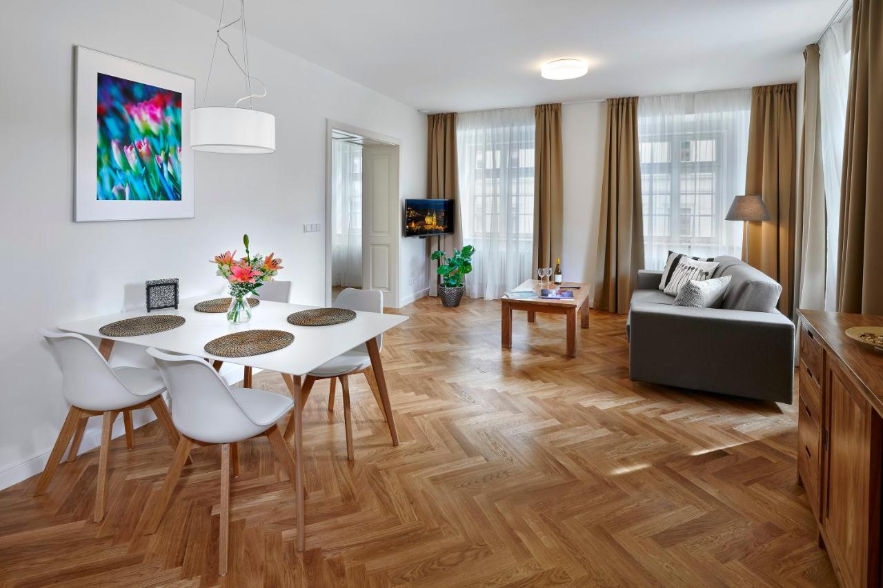 Downtown Suites Mala Strana Прага Екстер'єр фото