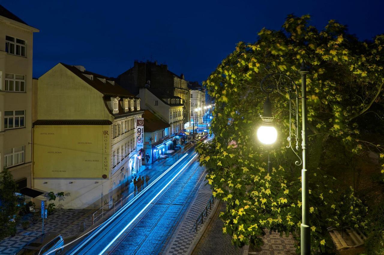 Downtown Suites Mala Strana Прага Екстер'єр фото