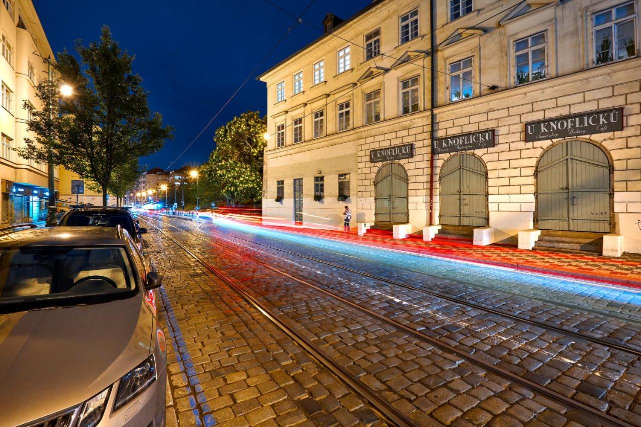 Downtown Suites Mala Strana Прага Екстер'єр фото