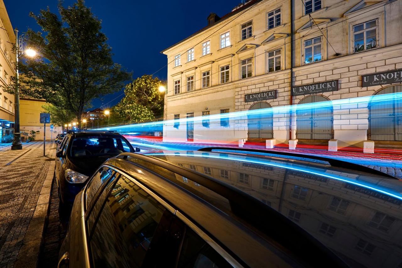 Downtown Suites Mala Strana Прага Екстер'єр фото
